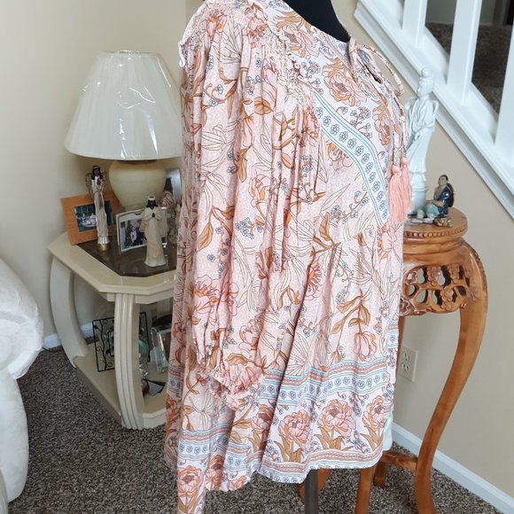 GiGio Size S Peach/White boho top EUC - Picture 3 of 12